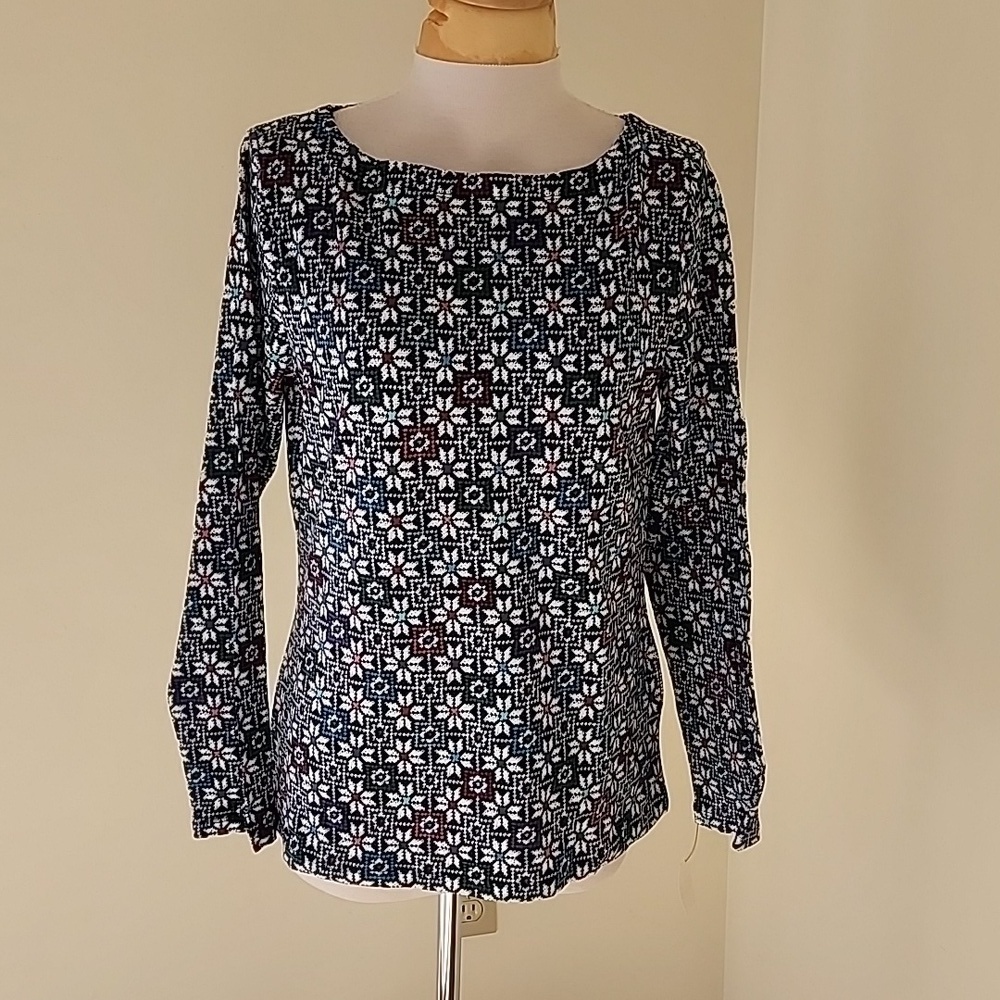 New! Talbots medium printed long sleeve boat neck top.
